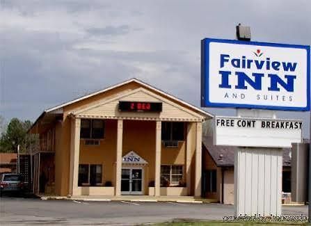 Fairview Inn & Suites エクステリア 写真